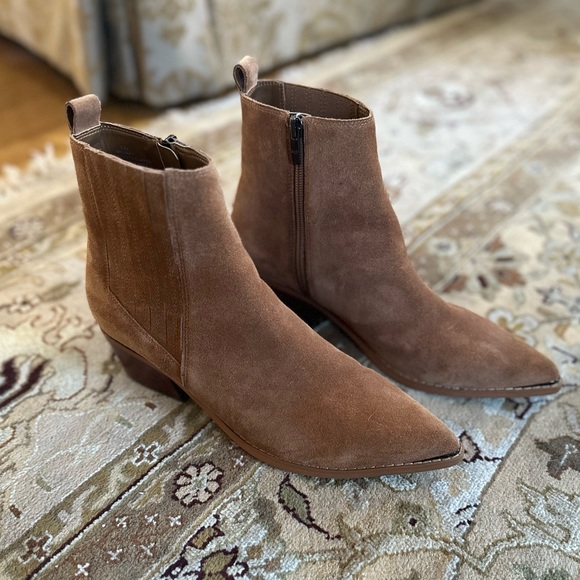 Marc Fisher Women’s Ulora Bootie Western Ankle Tan Suede Size 9.5 - Picture 6 of 13